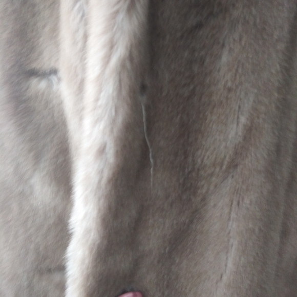 Faux fur warm caramel colored soft jacket - Picture 7 of 8